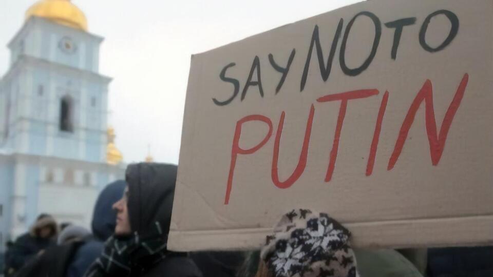 Акция была организована накануне переговоров Запада с Россией о ситуации вокруг Украины