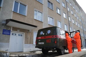 Понад тисячу українців, які заразилися коронавірусом, упродовж доби потрапило до лікарні