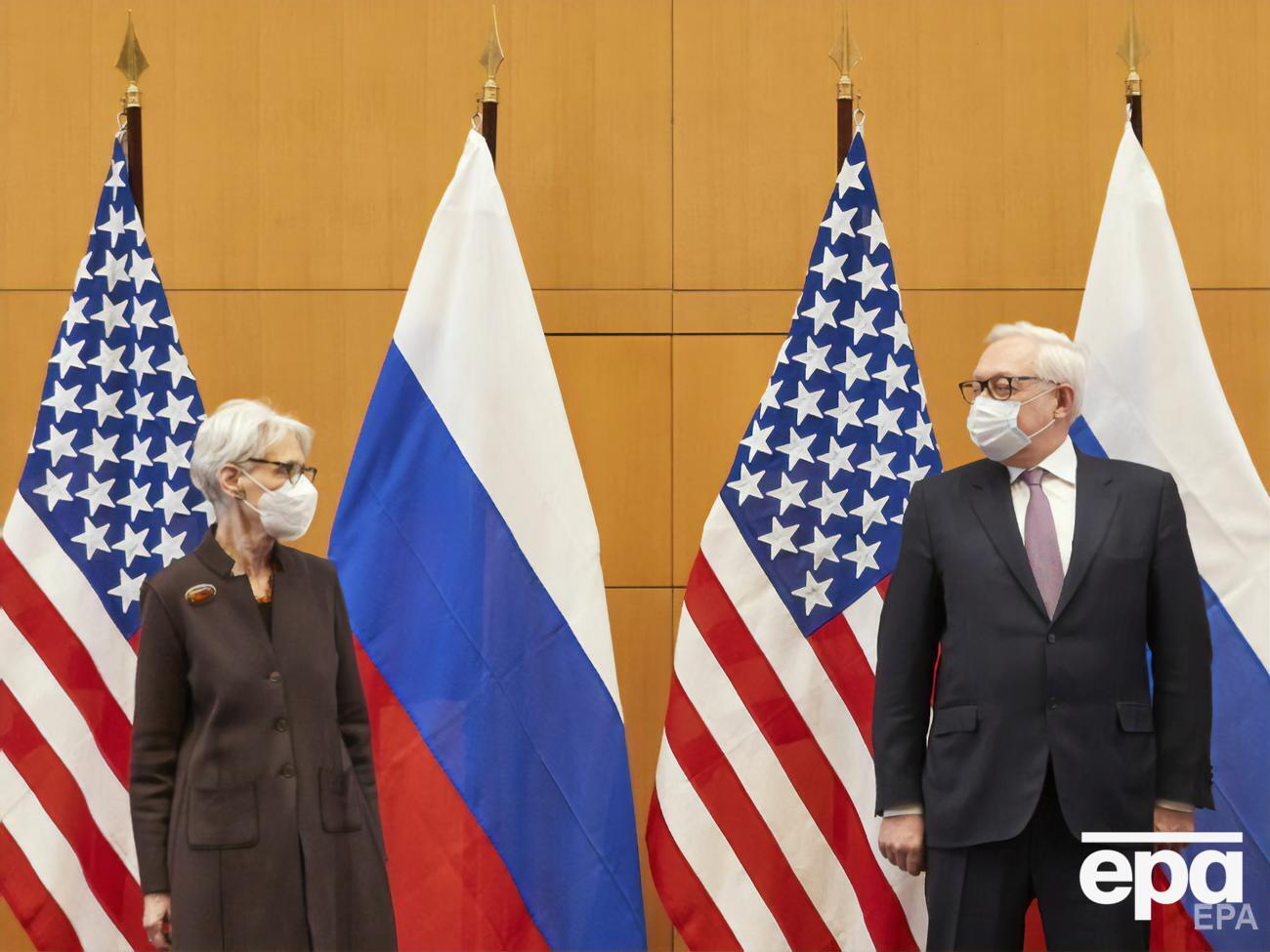 Делегации США и РФ возглавили Шерман и Рябков