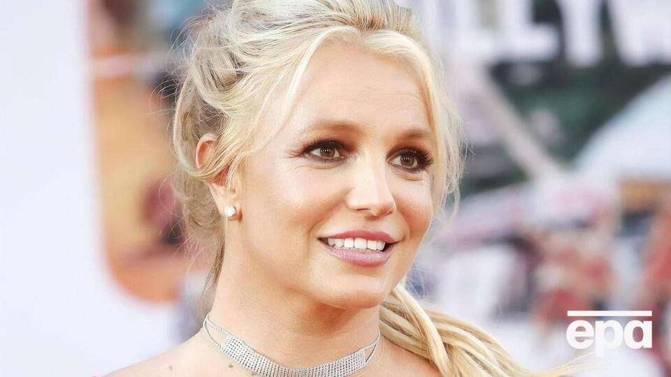 Спірс восени 2021 року звільнилася з-під багаторічної опіки батька