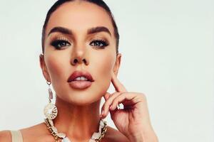 Седокова: Мой разум: "Аня, тебе нужно рассказать людям, как ты прошла свой путь из бедности к успеху, ведь люди думают, что на тебя все это упало"