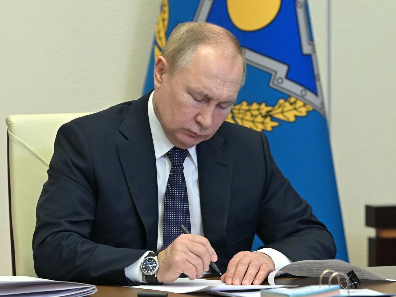 Путин&nbsp;попытался вспомнить имя Токаева, но не сумел этого сделать