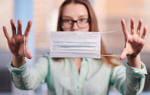 В Минздраве подчеркнули, что использовать необходимо защитные медицинские маски или респираторы