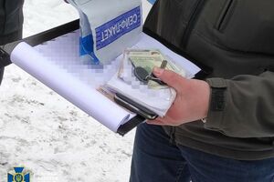 В момент задержания фигурант передавал деньги за сожженный автомобиль ВСУ