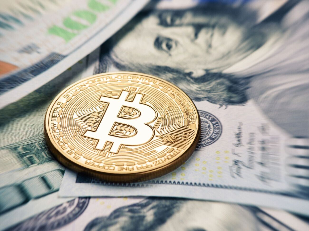 Протягом останнього тижня біткоін подешевшав на 12%