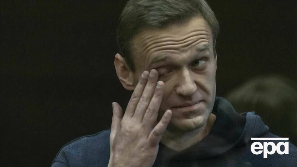 Навальний: Щедро розкрили всі запаси. Тож і мандарини були, і торт, і навіть Coca-Cola