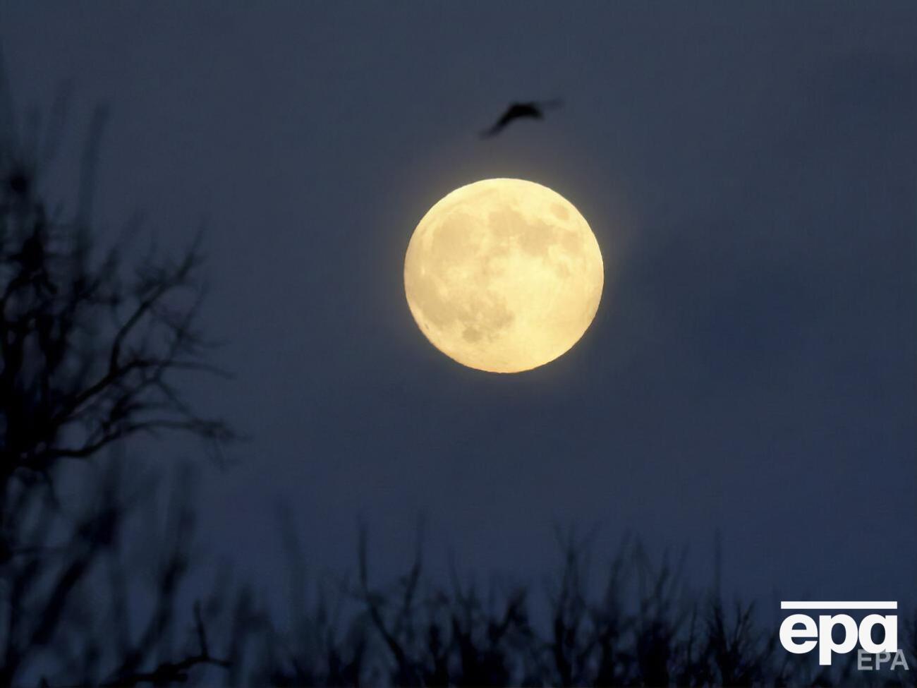 Chang&rsquo;e-5 доставил на Землю образцы лунных пород