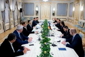 Зеленский принял Бонна и Плетнера в Киеве