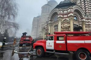 Огонь охватил помещение площадью 60 м²