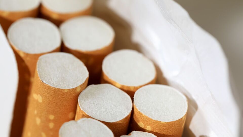 У звіті автори проаналізували законодавчі ініціативи щодо регулювання виробництва, реклами і реалізації тютюнових виробів в Україні щодо їхньої відповідності праву ЄС