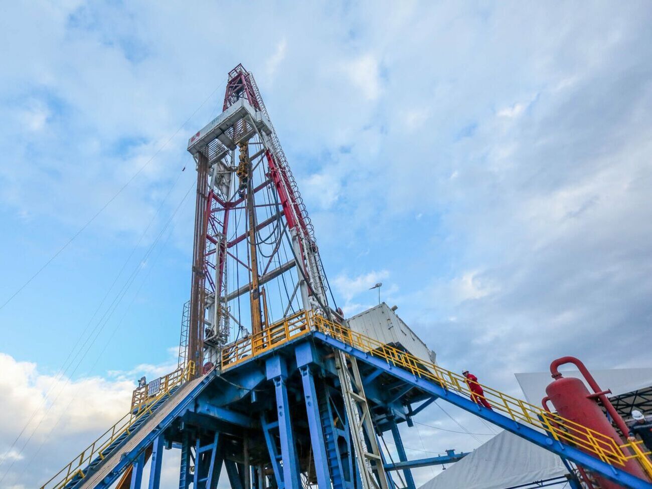 Акционерное общество "Укргазвидобування" входит в структуру НАК "Нафтогаз України" и является крупнейшим в стране предприятием по добыче природного газа