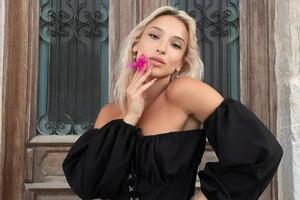 Русина отпраздновала 26-летие на Мальдивах