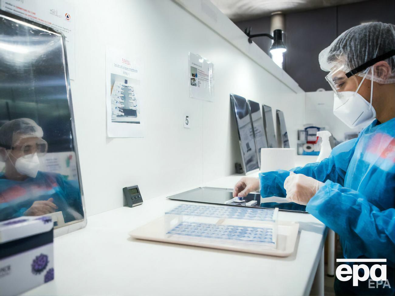 Коронавирусом в США по состоянию на 11 января инфицированы более 61,5 млн человек