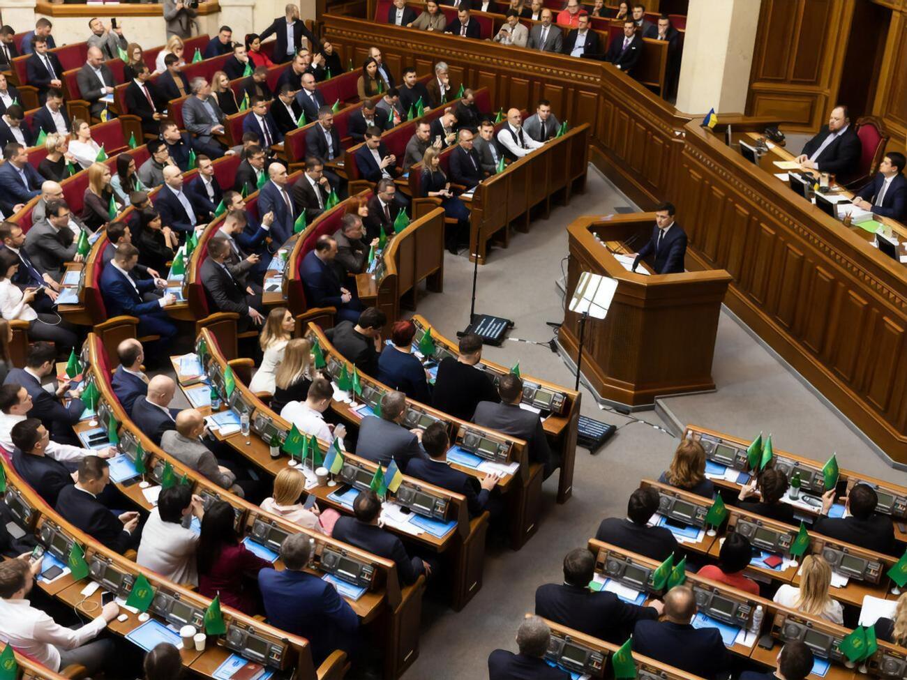 Найменше за рік заробив лідер фракції "Слуга народу" Давид Арахамія – 410 300 грн