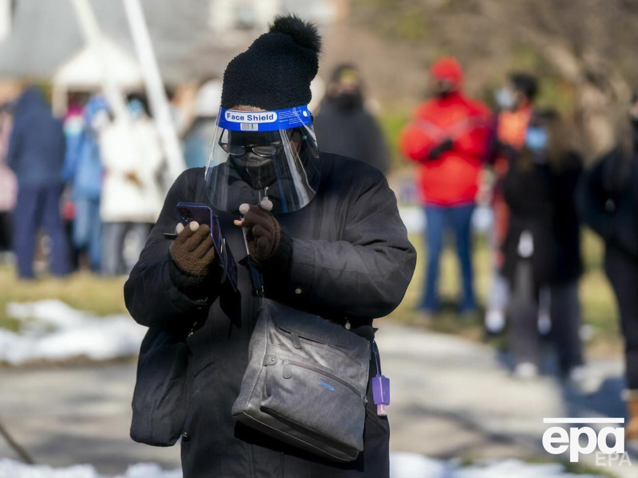 У США зростає кількість хворих на COVID-19 на тлі поширення штаму коронавірусу "Омікрон"