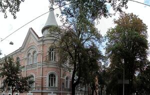 Суд признал экс-сотрудника СБУ виновным в участии в деятельности террористической организации