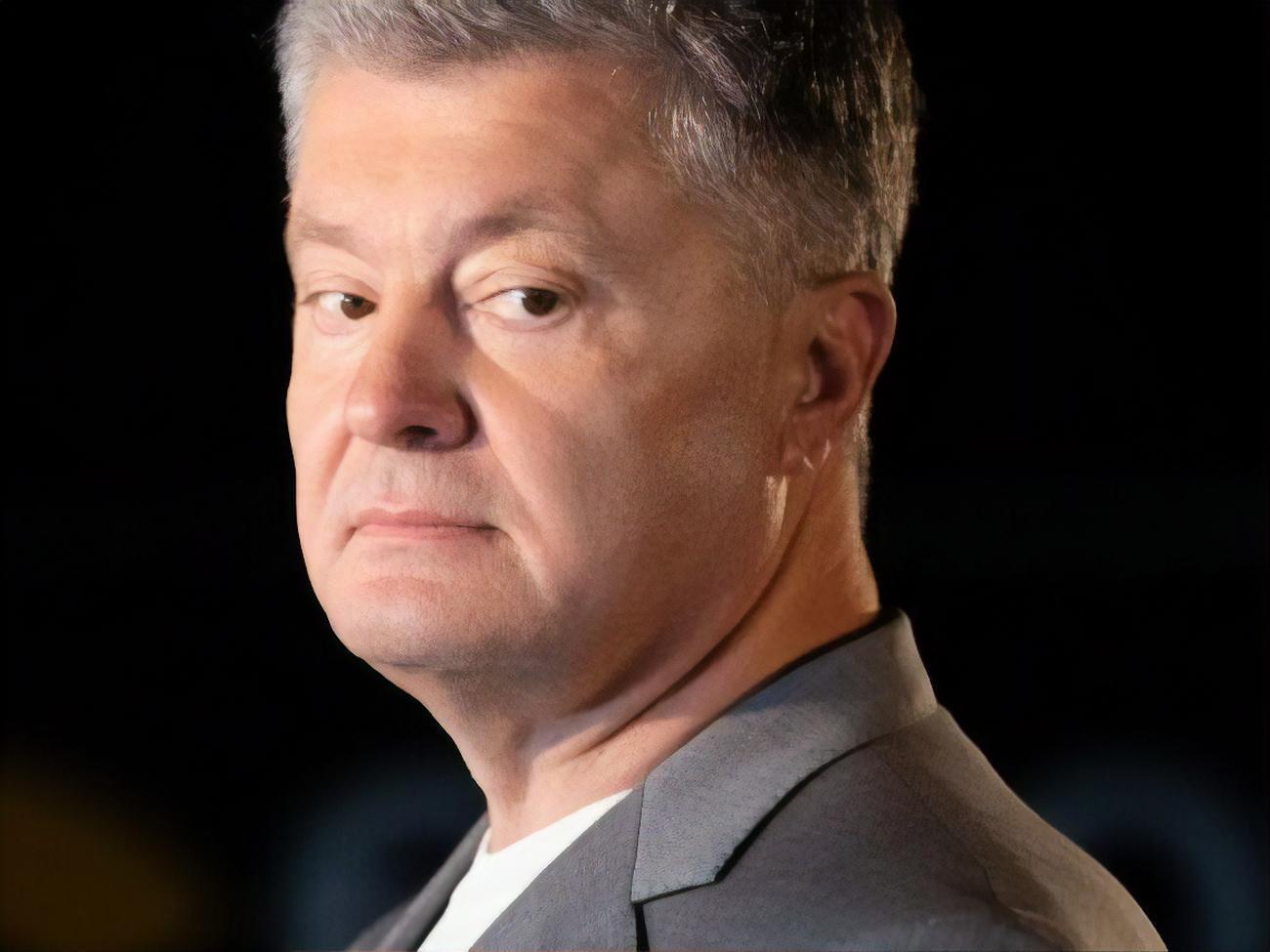 Порошенко сплатив частину гонорару за юридичні послуги відомій міжнародній юридичній фірмі, зазначили його адвокати