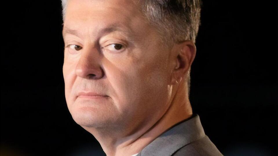 Порошенко сплатив частину гонорару за юридичні послуги відомій міжнародній юридичній фірмі, зазначили його адвокати