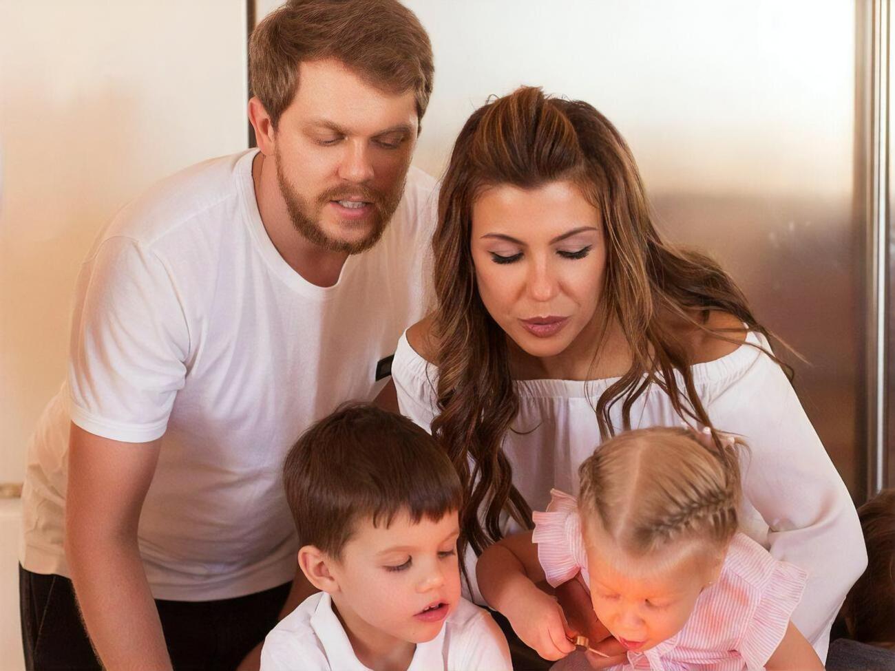 Наталья Турецкая вместе с мужем воспитывают двух детей