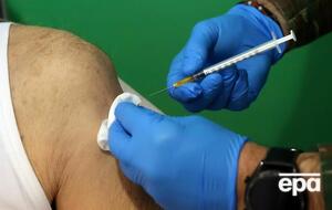 Четвертую дозу вакцины разрешили вводить грекам с ослабленным иммунитетом