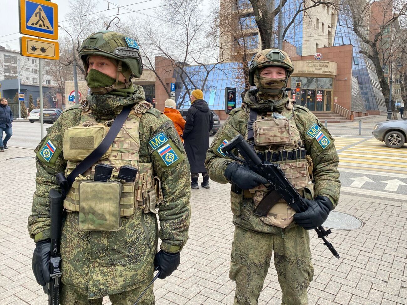 В Казахстане находится более 2 тыс. "миротворцев"