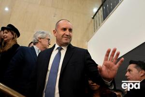 Радев (у центрі) та Петков узяли участь у шестигодинному засіданні Ради нацбезпеки Болгарії