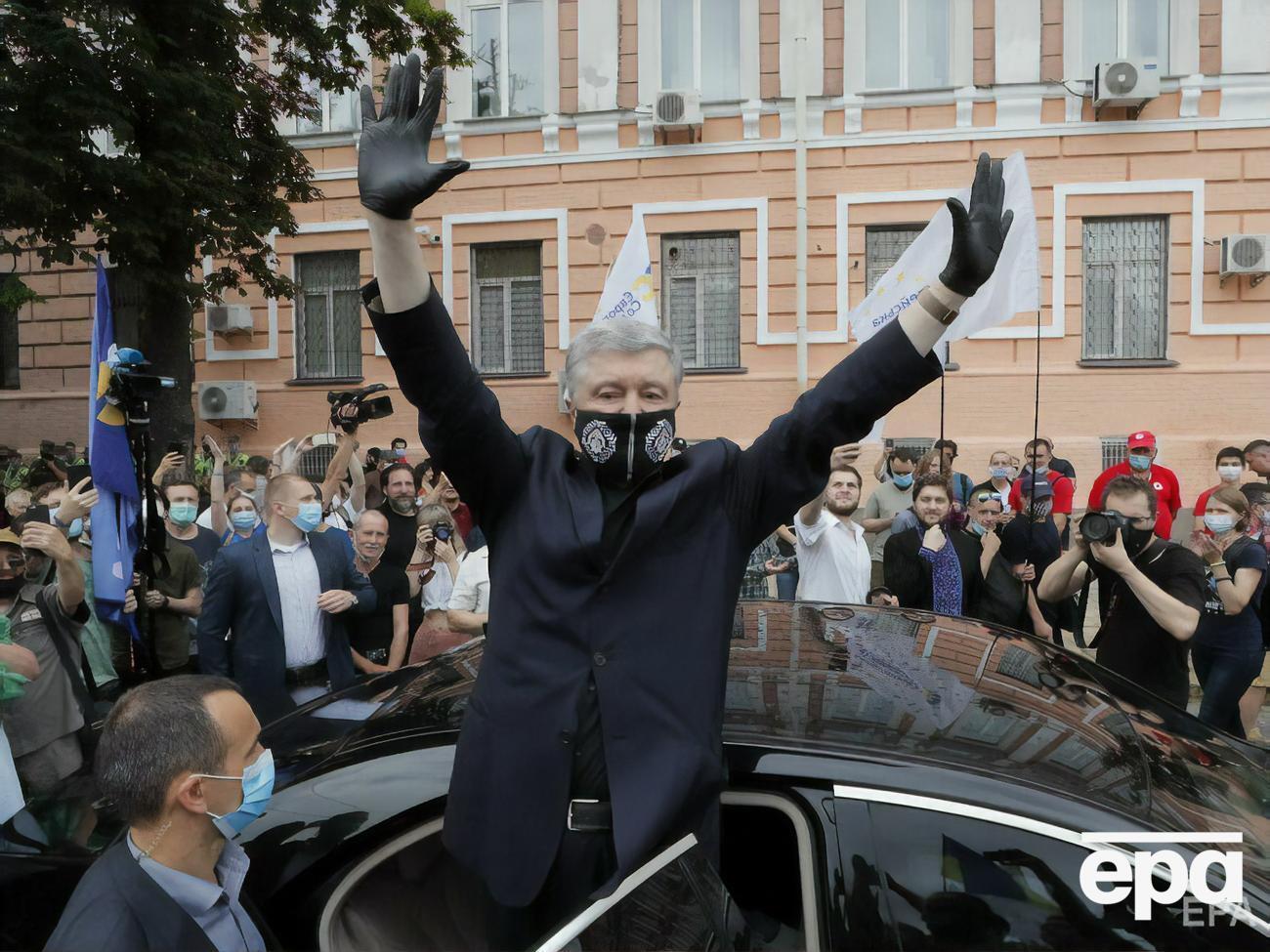 Порошенко возвращается в Украину 17 января