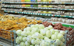 Кабмин поручил Госстату, Минагрополитики и обладминистрациям ежедневно мониторить цены на ряд товаров, в том числе на овощи