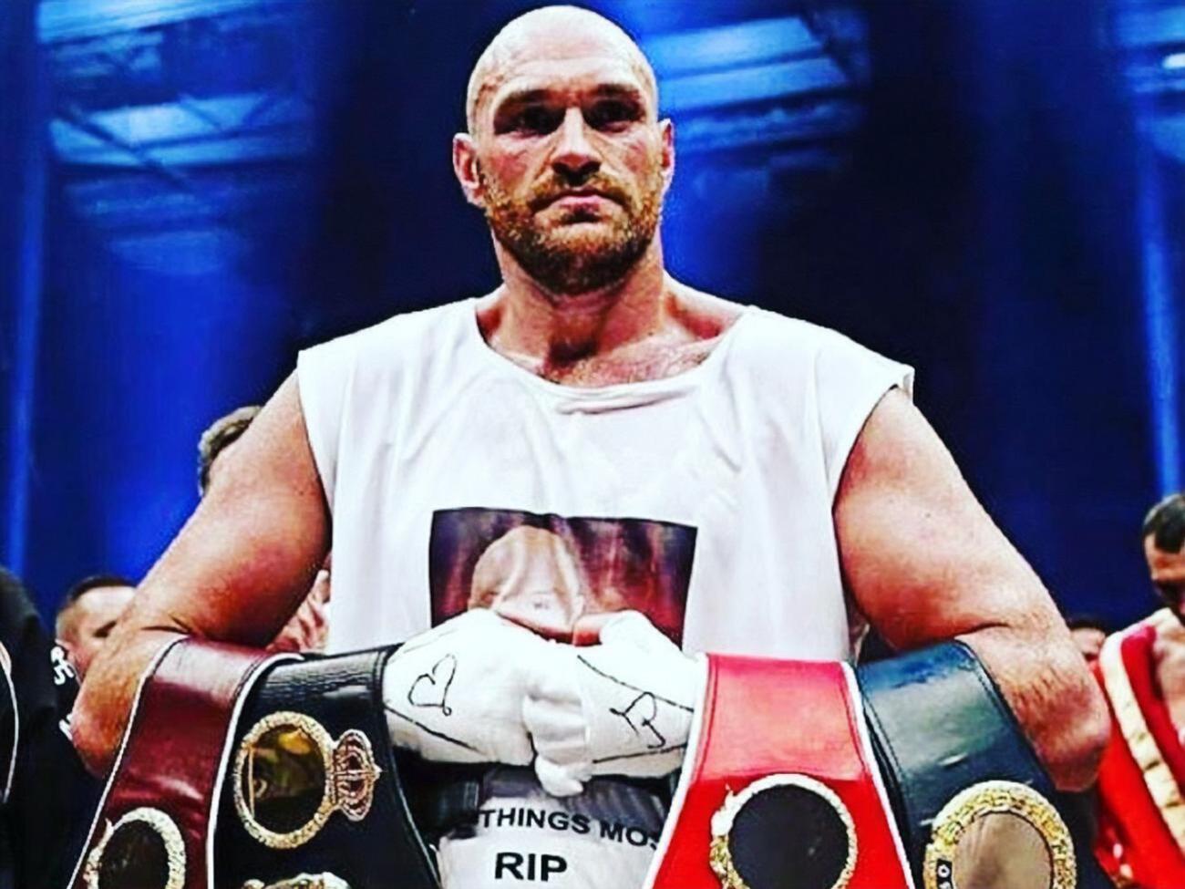 Британский боксер заявил, что заберет у Усика все пояса