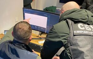 Правоохранители провели обыски по месту фактического проживания фигурантов и в их автомобилях