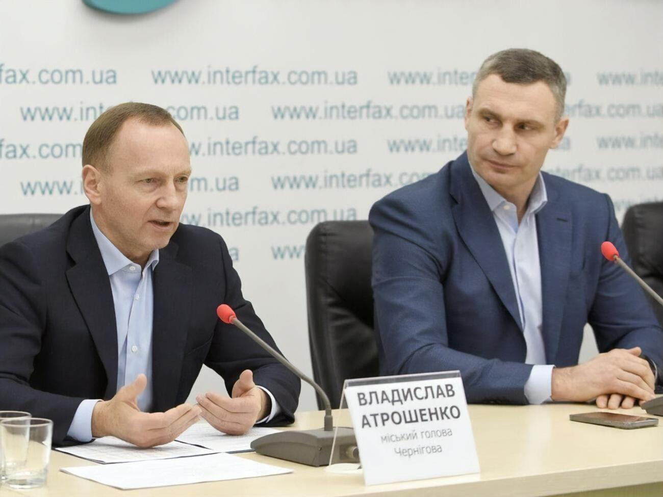 Віталій Кличко (праворуч): Причини політичного тиску прості: довіра людей і самостійність
