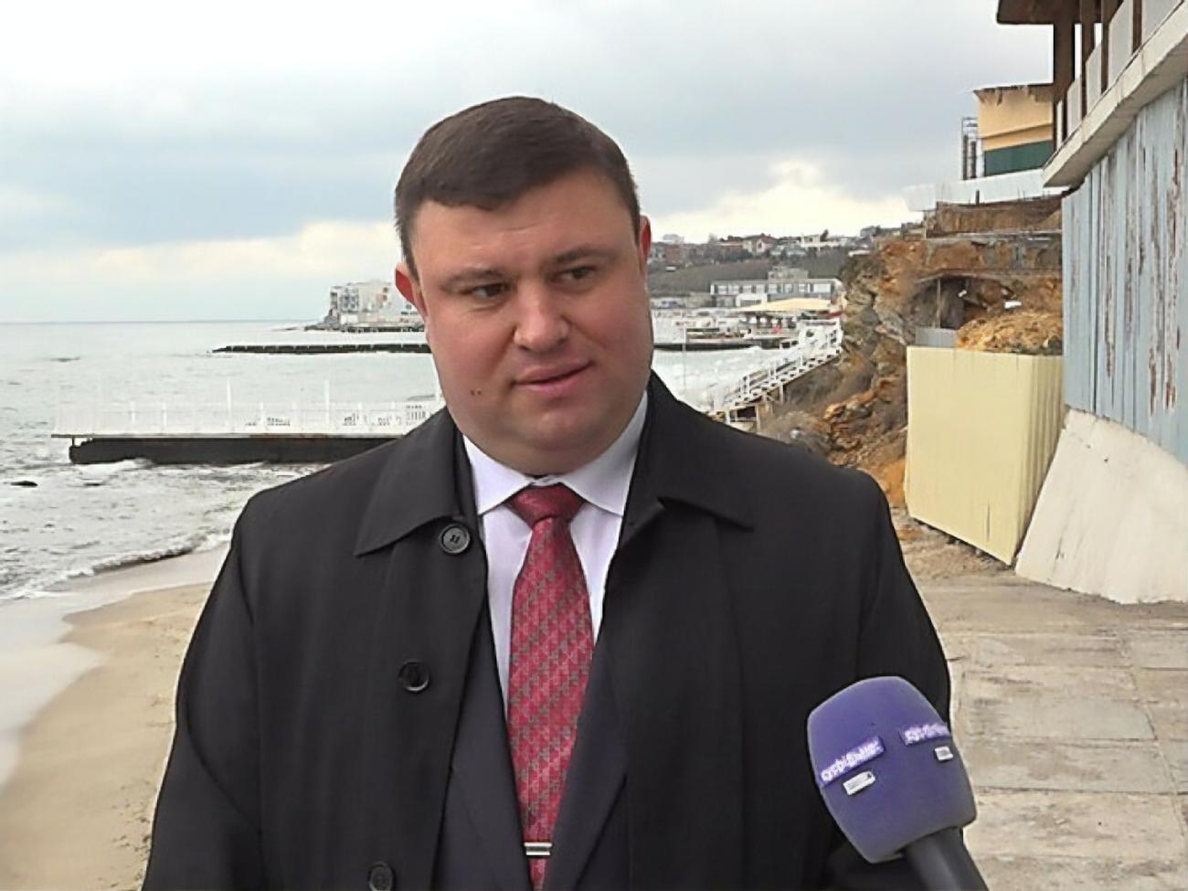 У відомстві не називають прізвища чиновника, але одеський портал "Думская" пише, що це Владлен Гривенко