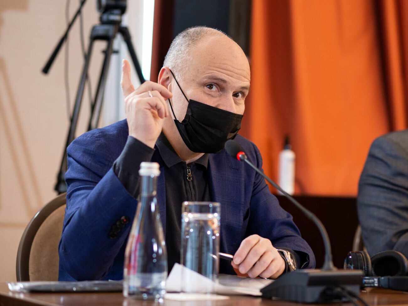 Десятки тысяч украинцев, которые приобрели поддельные сертификаты о вакцинации, оказались в ловушке. Нам нужен механизм "ковидной" амнистии