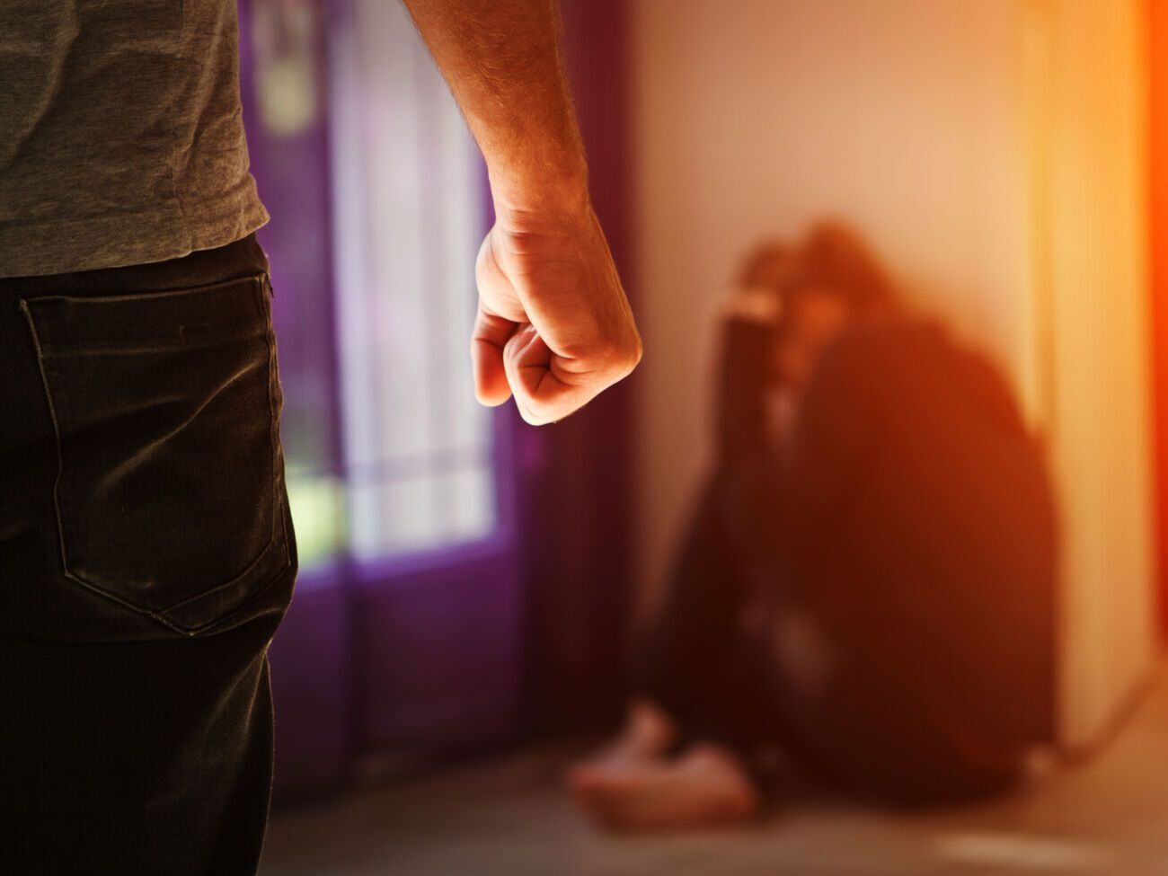 В Україні у 2021 році до поліції про домашнє насильство заявило на 56% більше громадян, ніж роком раніше