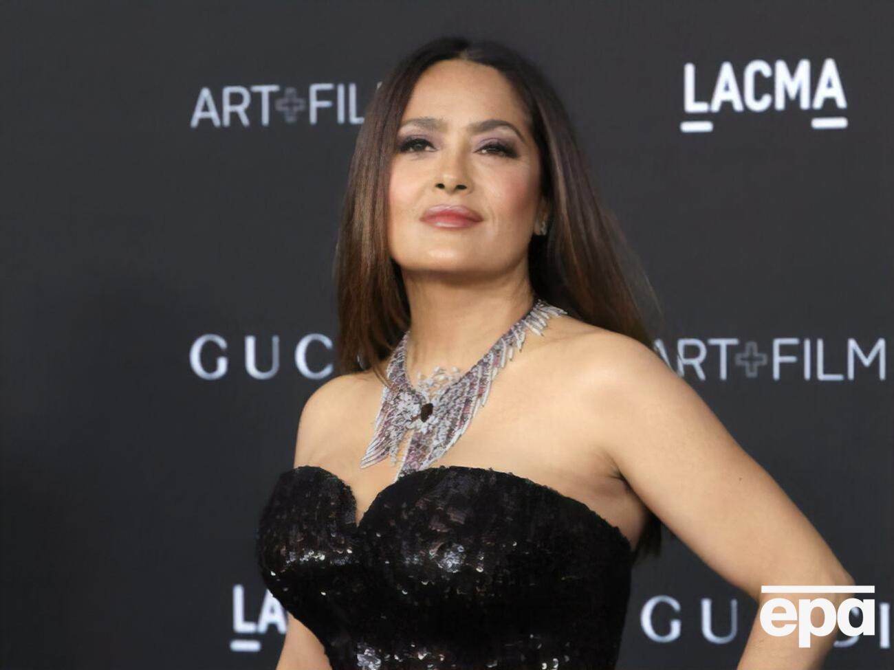 Гаєк народилася 1966 року в Мексиці