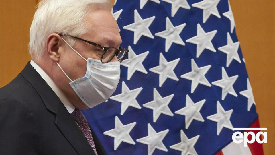 РФ готова работать над проектами документов по безопасности, чтобы подготовить к подписанию, но это невозможно на сегодня, отметил Рябков