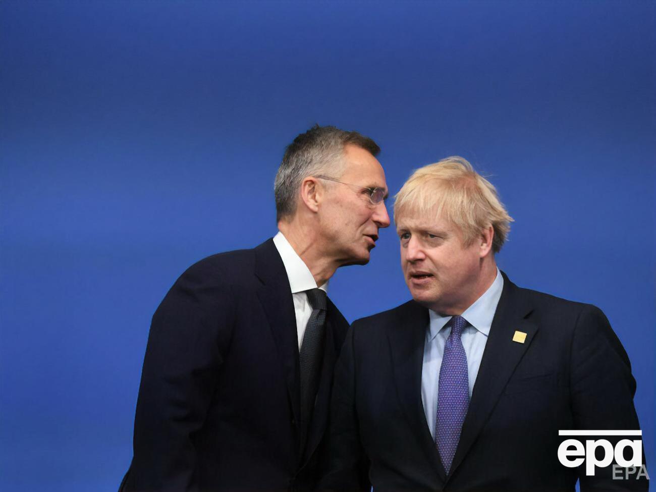 Столтенберг обговорив із Джонсоном ситуацію "всередині та навколо України"