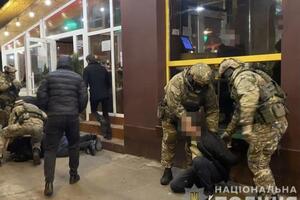 Правоохранители задокументировали четыре эпизода противоправной деятельности и задержали 10 участников группы