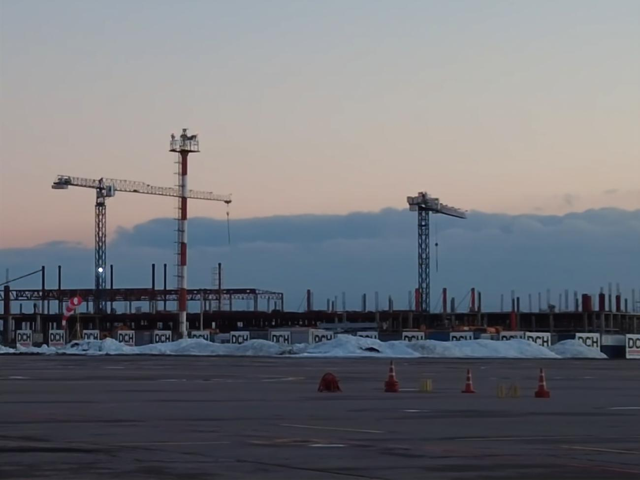 Компания возводит второй и третий этажи терминала