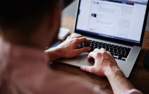 Хакери написали тексти з помилками