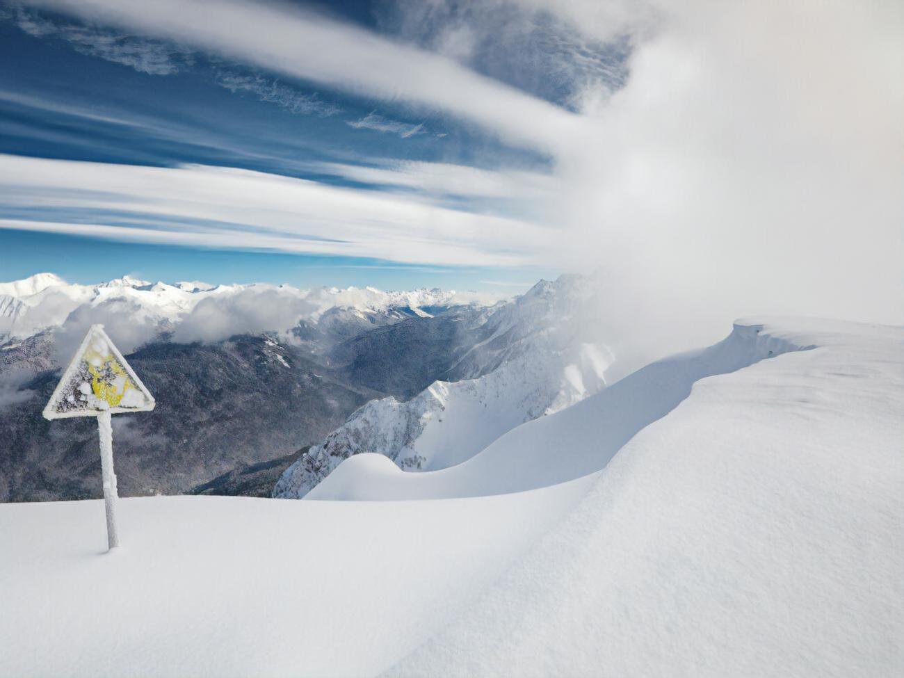 В Ивано-Франковской и Закарпатской областях ожидается значительная снеголавинная опасность