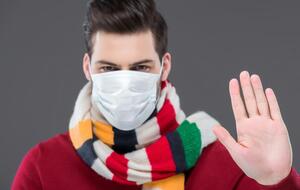 Участницы исследования считают, что мужчины в тканевых масках привлекательнее, чем мужчины без них