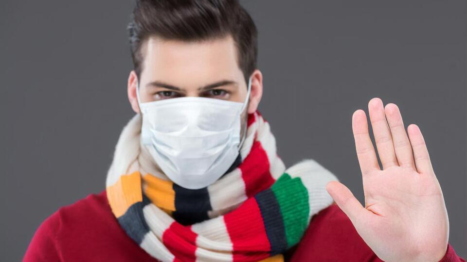 Участницы исследования считают, что мужчины в тканевых масках привлекательнее, чем мужчины без них