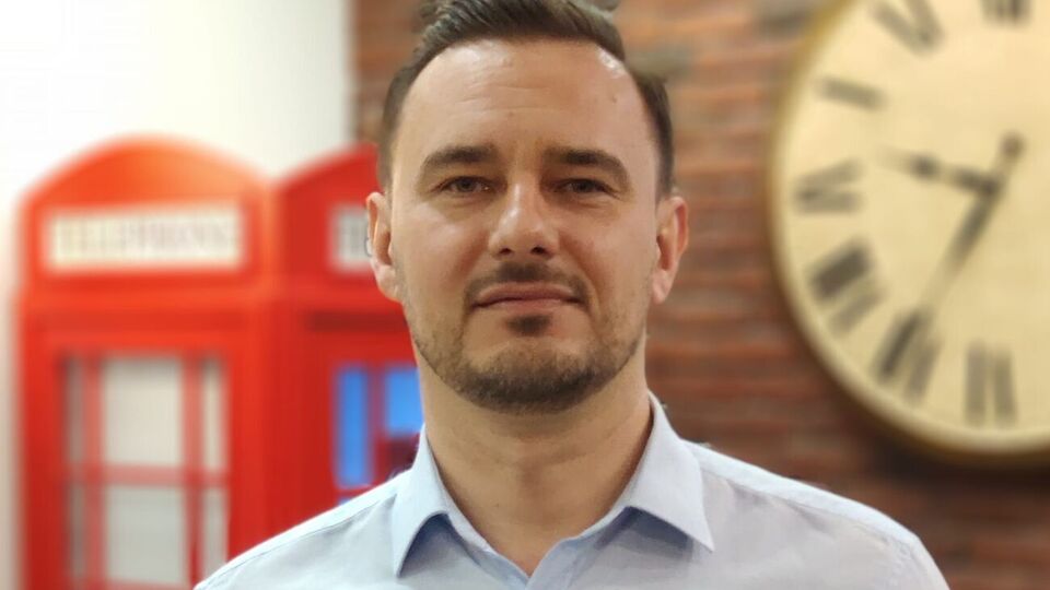 Бешта із 2020 року очолював політичний директорат МЗС України