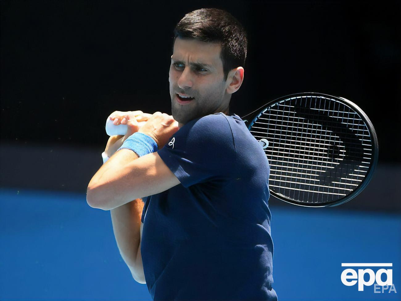 По мнению министра иммиграции&nbsp;Австралии, Джокович (на фото)&nbsp;"воспринимается некоторыми как талисман" антивакцинаторов