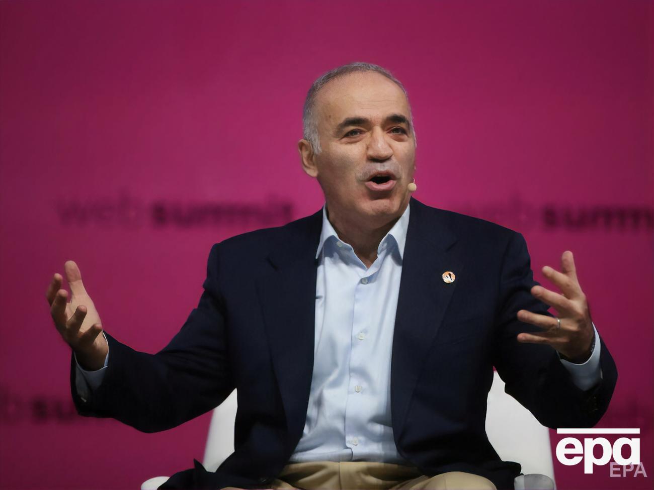 Каспаров припускає, що Москва дістала "сигнал із Пекіна, що треба забиратися"