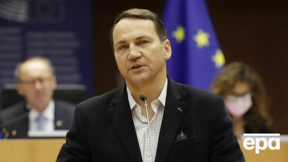 Сікорський нагадав Росії про її гарантії безпеки перед Україною