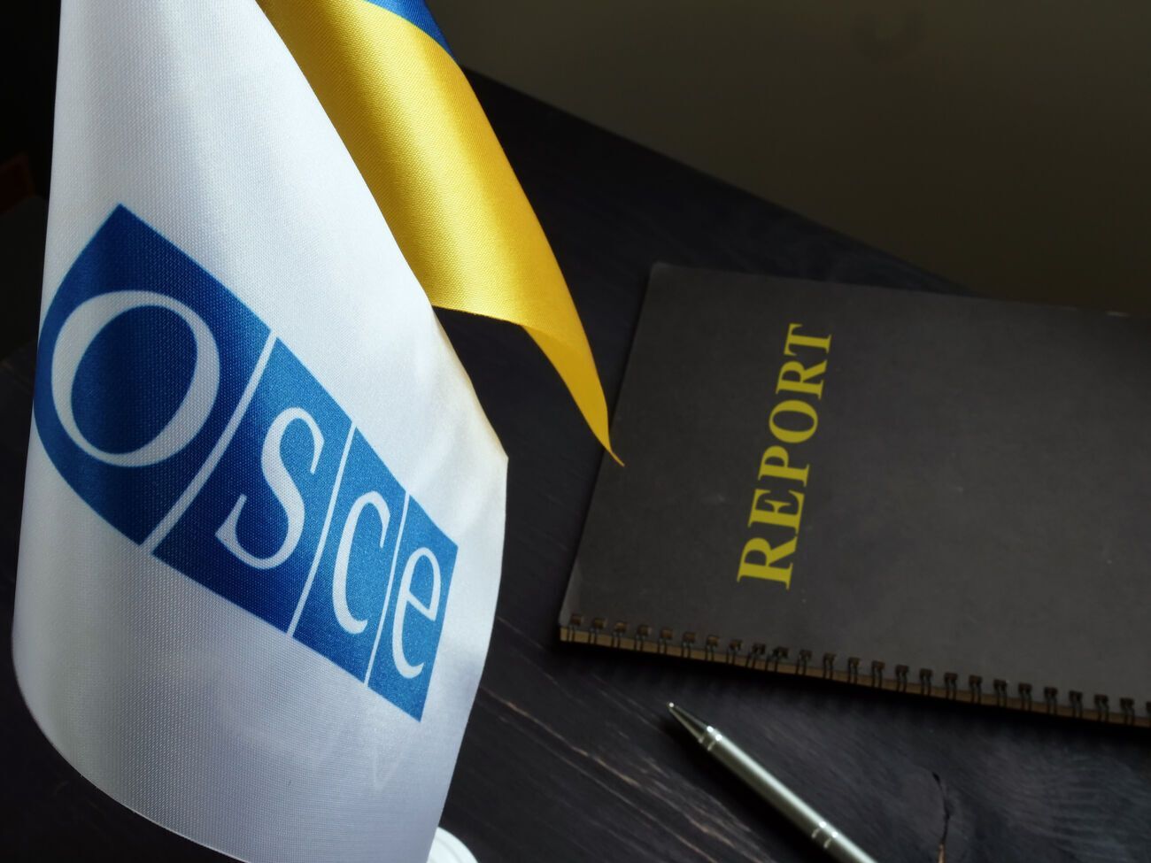 Боевики усиливают свои позиции на Донбассе военной техникой, следует из отчетов наблюдателей