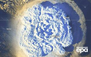 Извержение подводного вулкана сняли из космоса