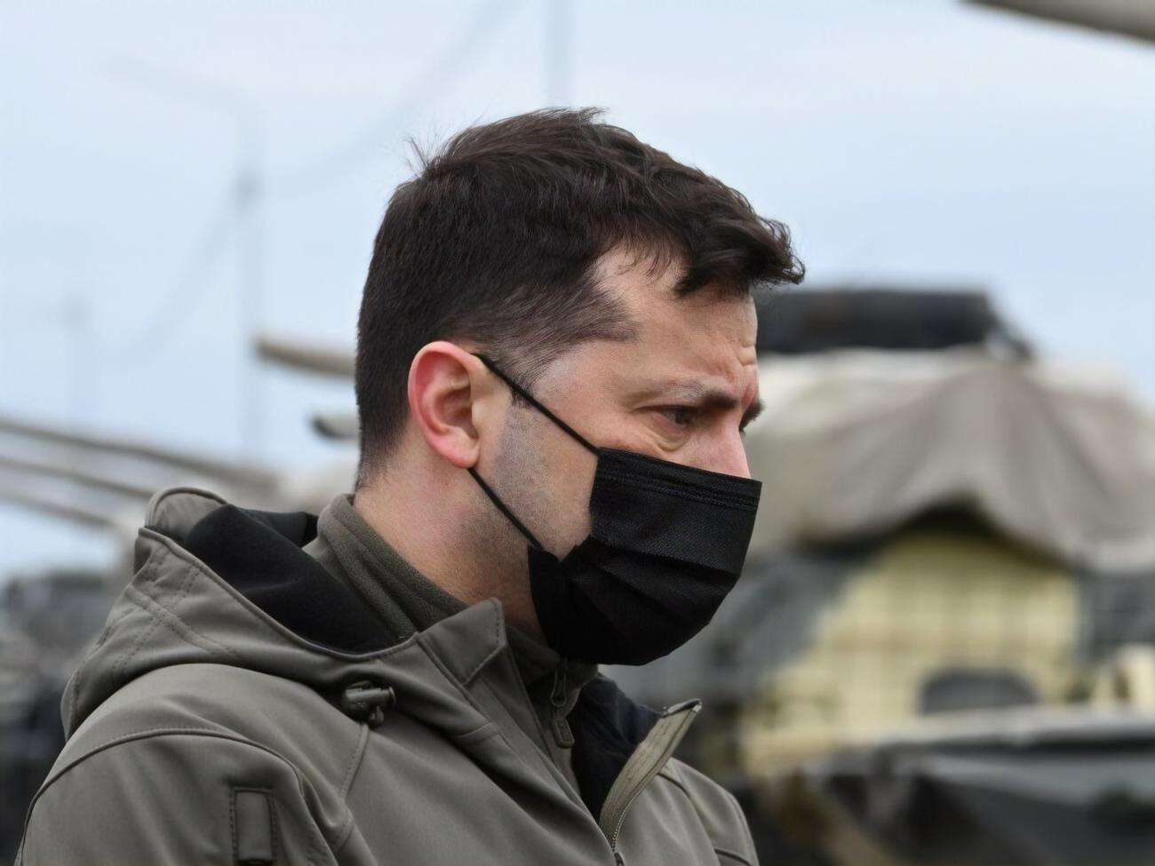 Зеленський про "кіборгів": Своєю безстрашністю та незламністю вони показали всім нам, що боротися за свою землю потрібно до кінця